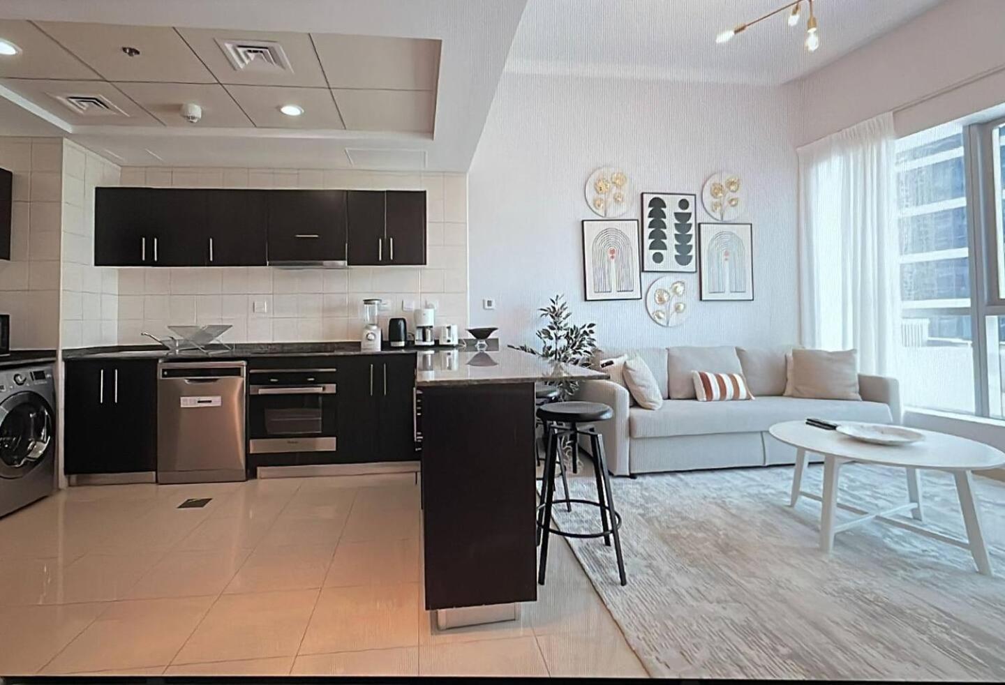 Luxurious 1 Bedroom Apartment In The Dubai Marina! Exterior foto
