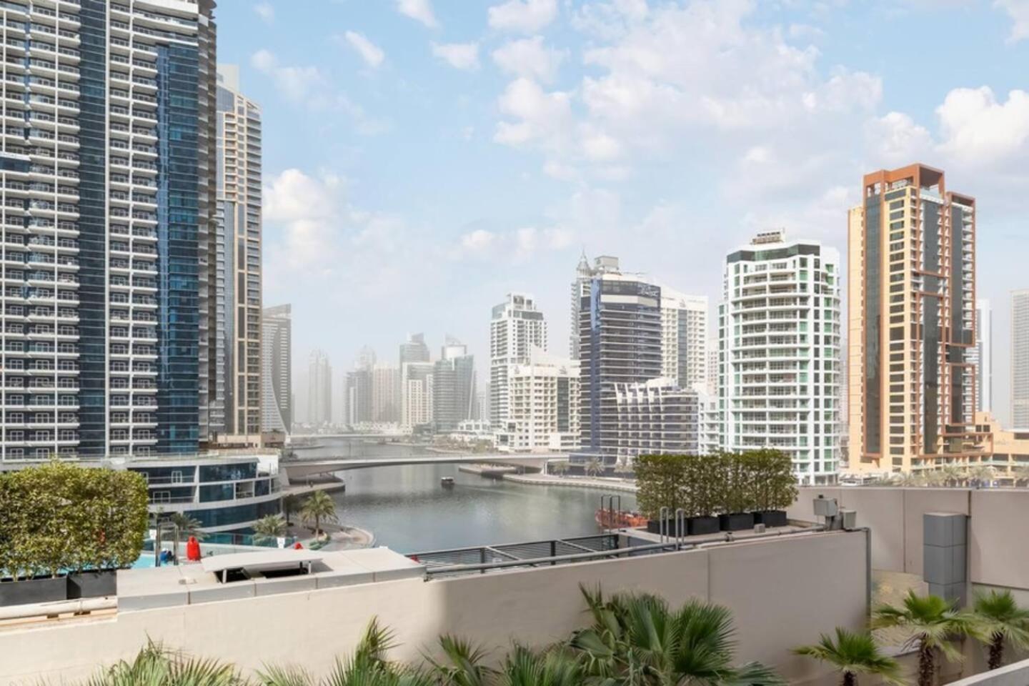 Luxurious 1 Bedroom Apartment In The Dubai Marina! Exterior foto